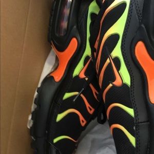 Nike Air VaporMax size 4y.